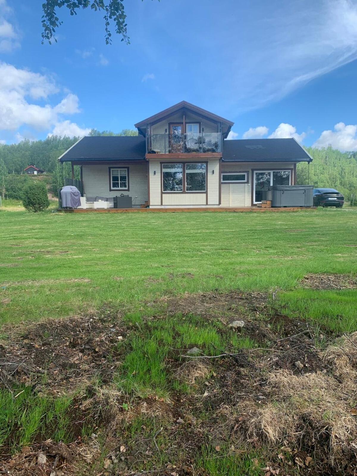 Cottage With Good Standard Next To Neiden River Buitenkant foto
