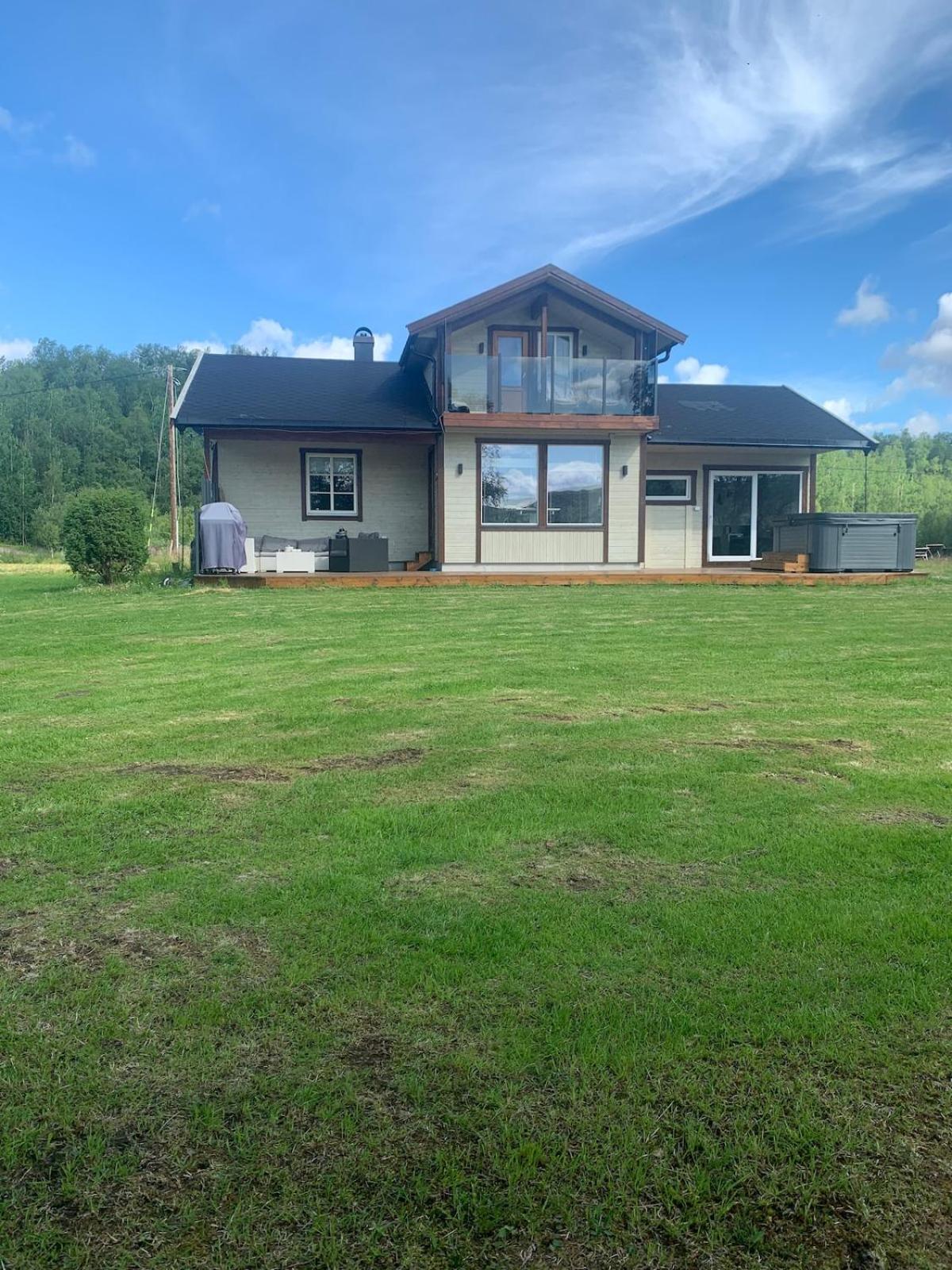 Cottage With Good Standard Next To Neiden River Buitenkant foto