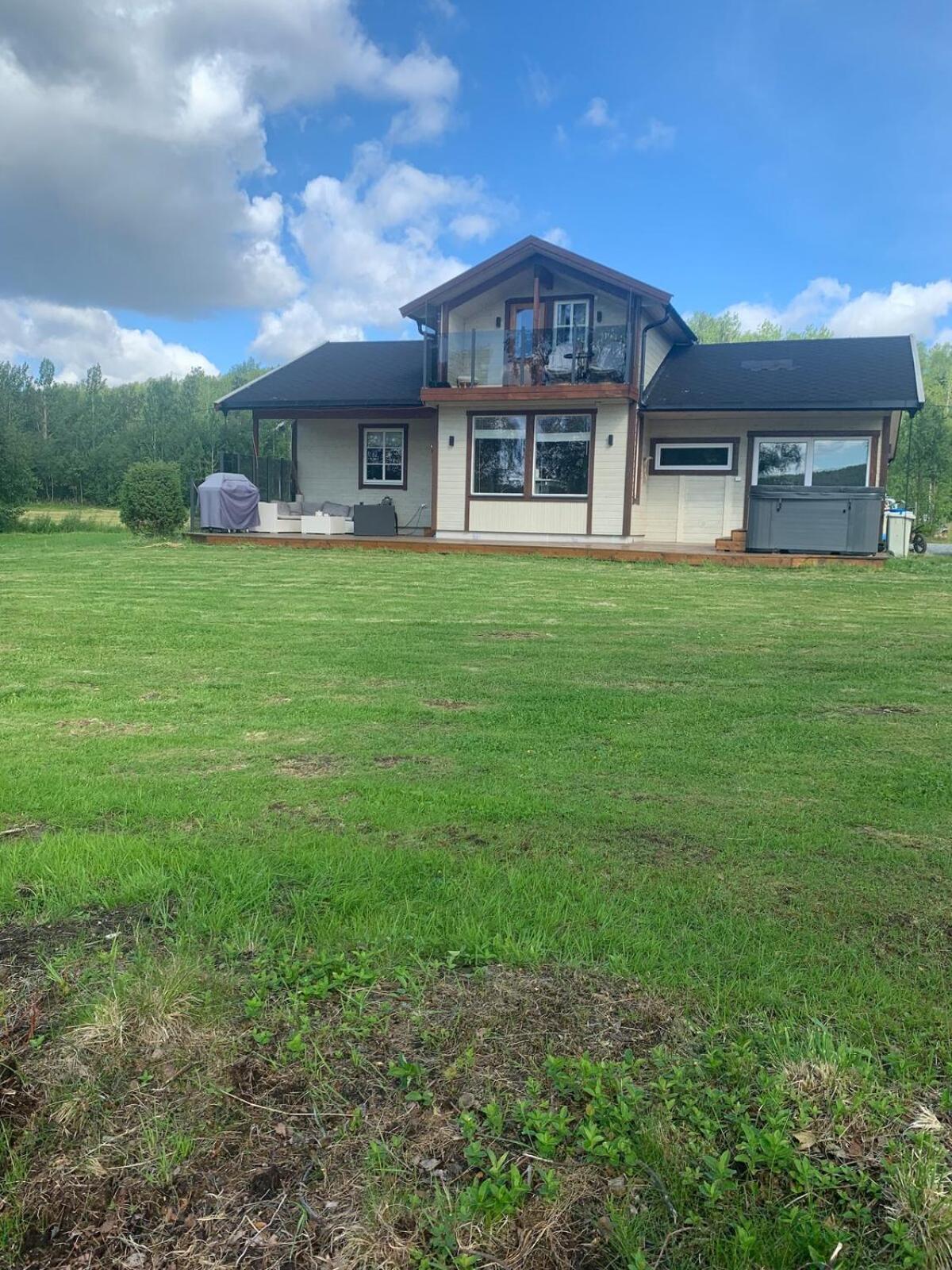 Cottage With Good Standard Next To Neiden River Buitenkant foto
