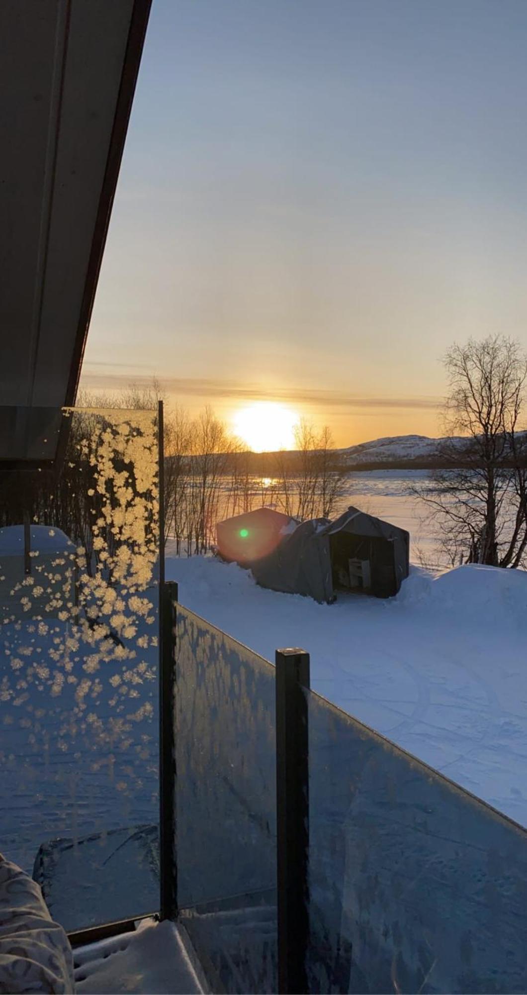 Cottage With Good Standard Next To Neiden River Buitenkant foto